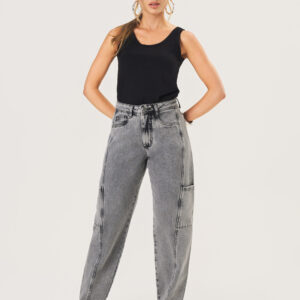 Calça Barrel Jeans Black Feminina - Lavagem Descarregada | Eme Jeans